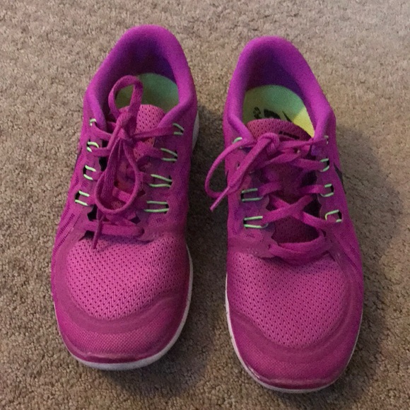 Nike Shoes - Nike 5.0 running